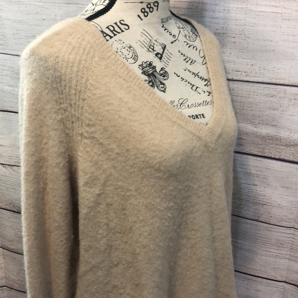 J. Crew Sweater V-neck Merino Wool Alpaca Hi-Lo Large Size Large Tan - Picture 3 of 9